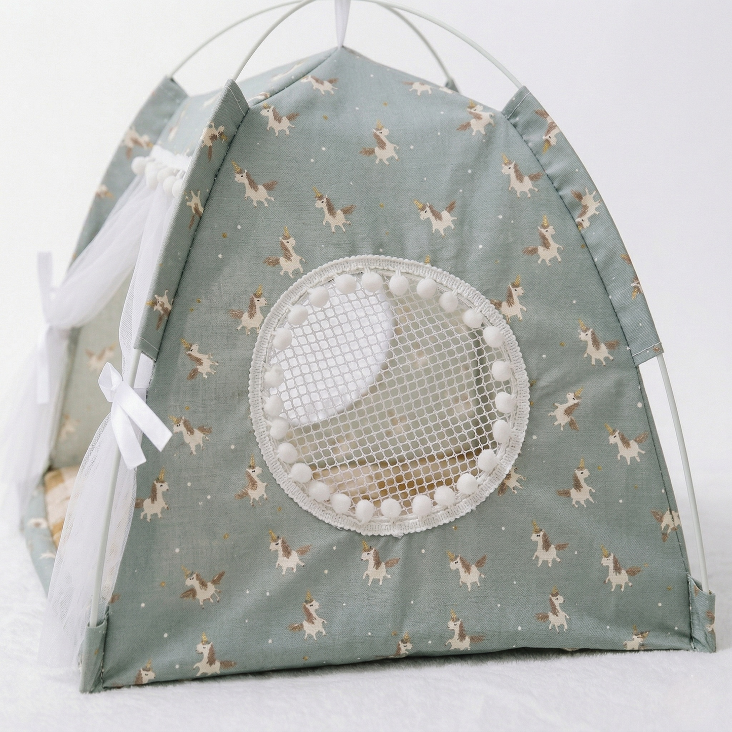 Cat Bed – Foldable Pet Teepee with Removable Mat, Decorative Indoor Cat Nest with Mesh Windows
